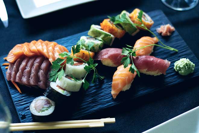 gravida pode comer salmão grelhado? comida japonesa na gestação pode?