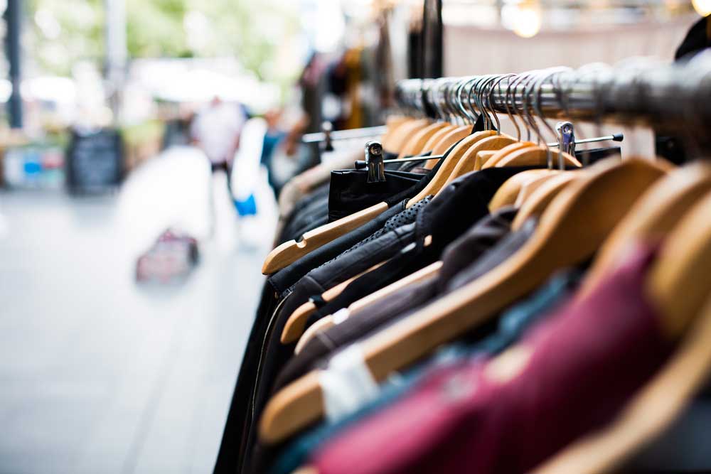 Fornecedores de roupas baratas
