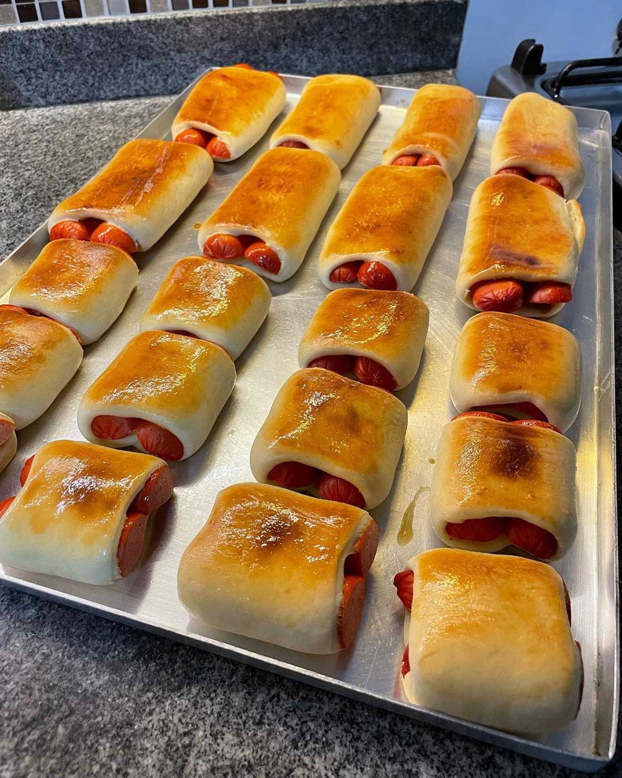 enroladinho de salsicha com massa de pastel